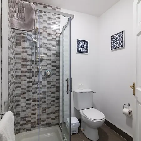 Bed and Breakfast Ely House 3*