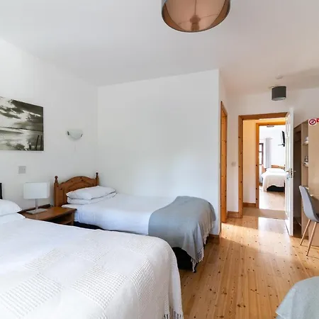 Bed and Breakfast Ely House 3*