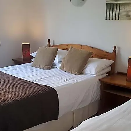 Ely House 3*