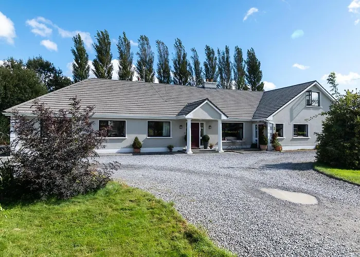 Ely House Bed & Breakfast 3*